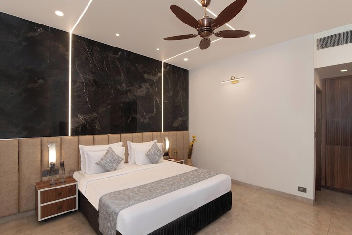 Room 15 of 72