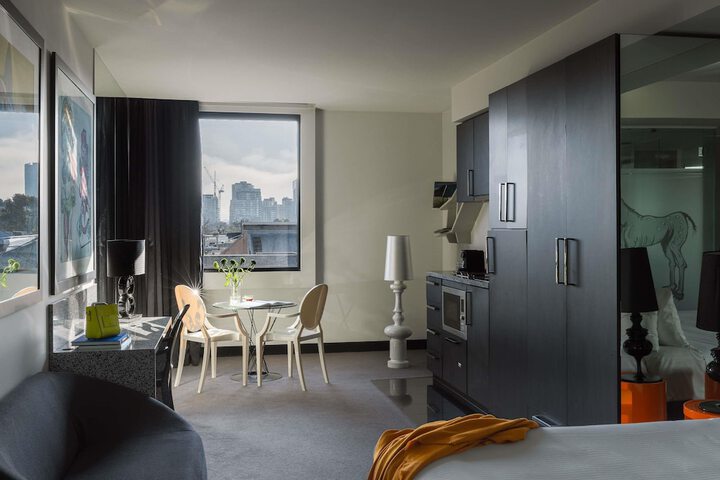 Room 34 of 110