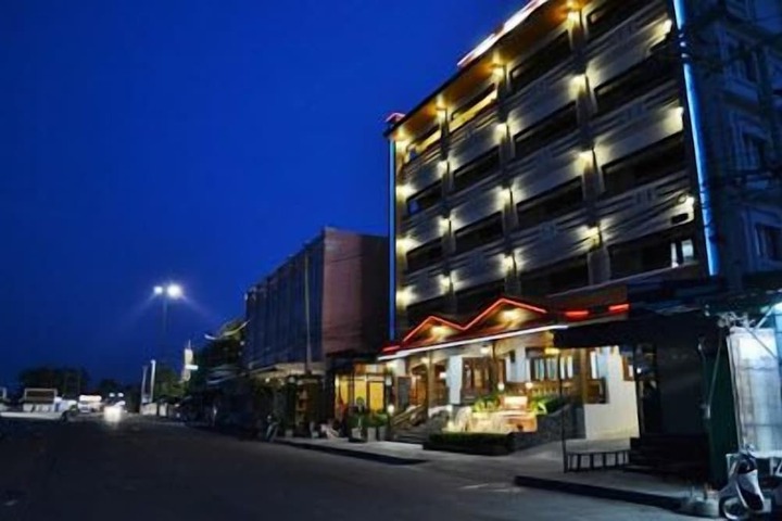 Hotel 33 of 37