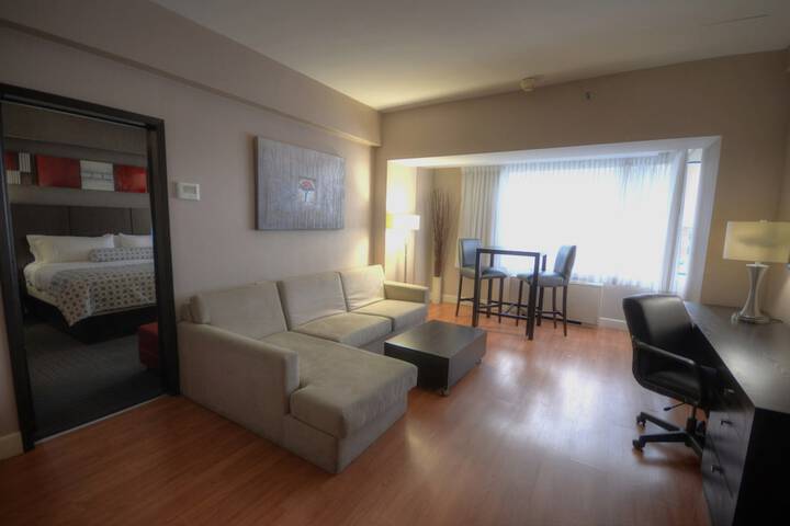 1 Bedroom Suite King Bed (7 of 10)
