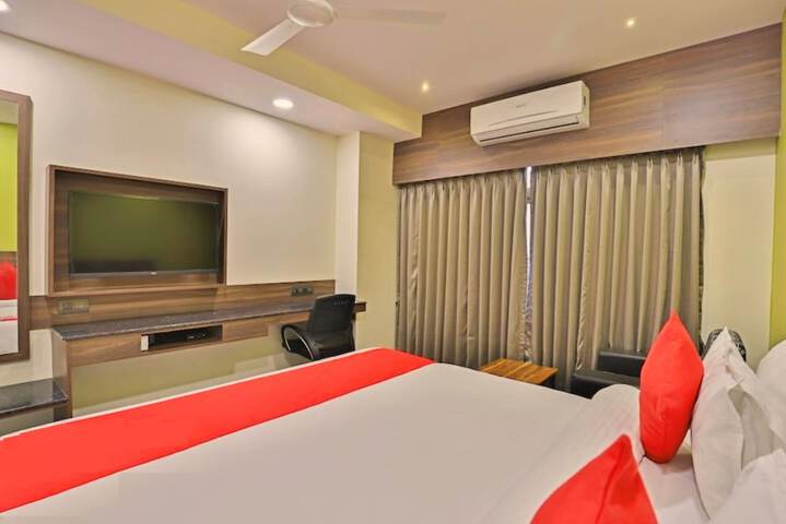 Room 11 of 24