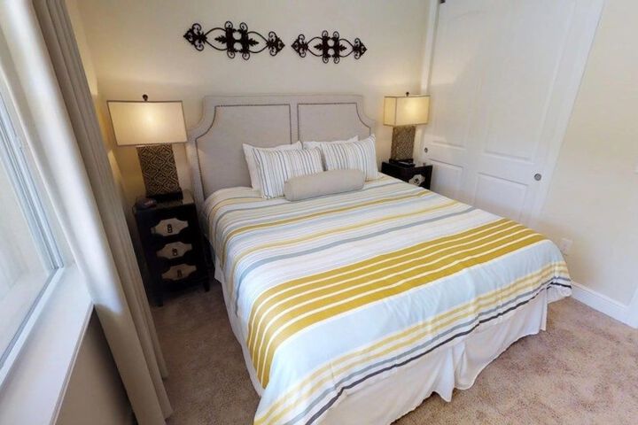 Room 9 of 48