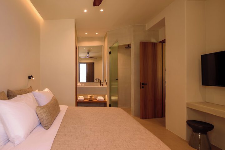 Room 38 of 189