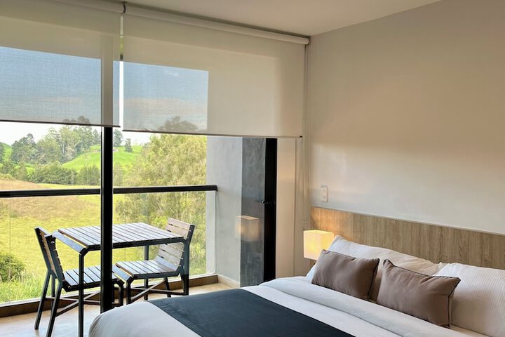 Room 8 of 13