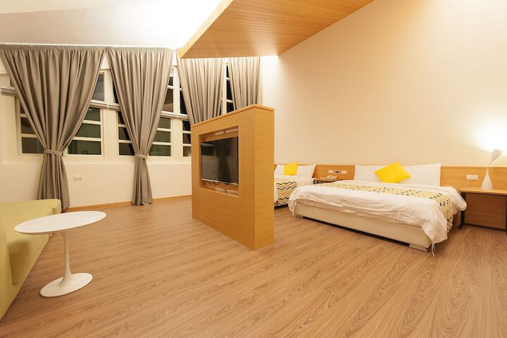Room 4 of 29
