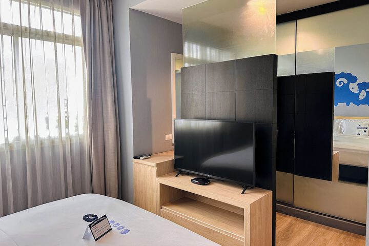 Room 42 of 151