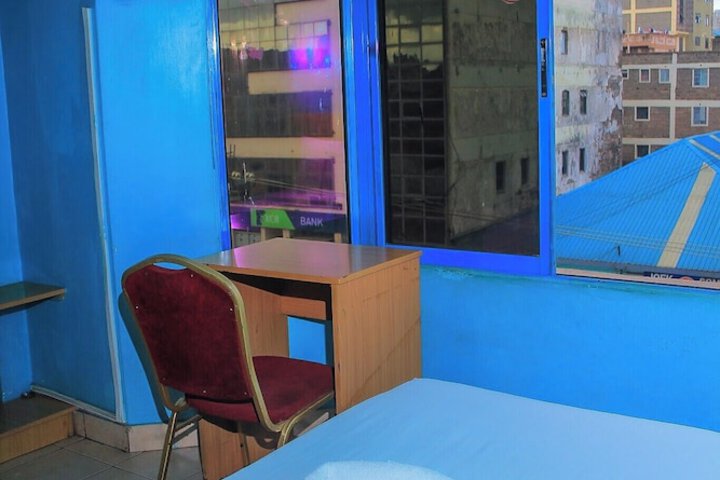 Room 5 of 14
