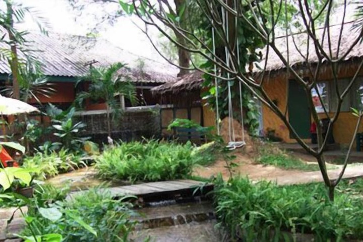 Hotel Exterior 36 of 71