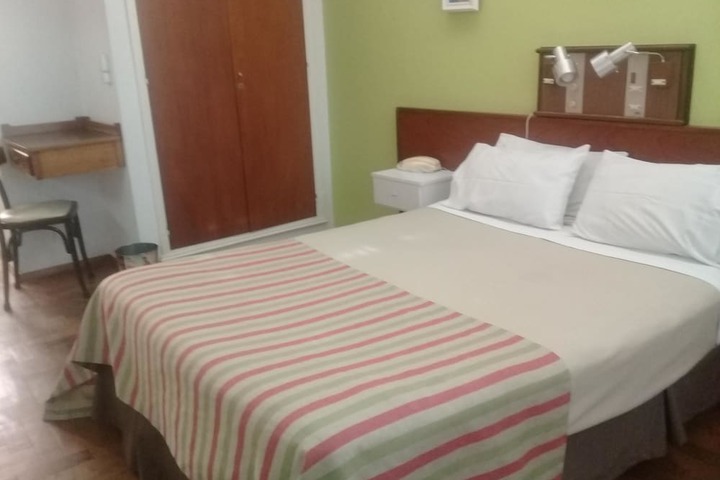 Room 1 of 2