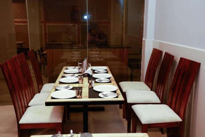 Dining 21 of 40