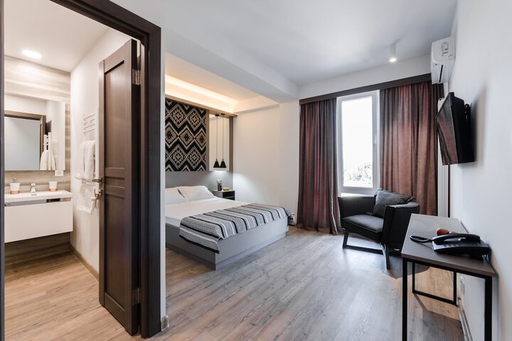 Room 16 of 22