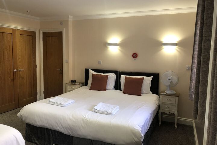 Room 14 of 42