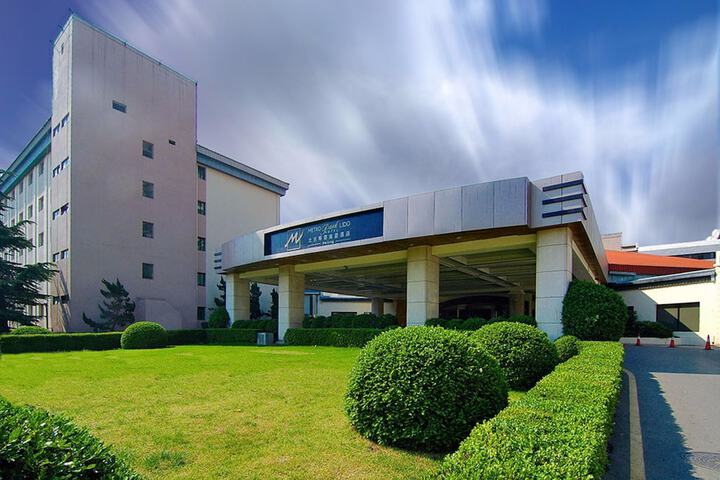Hotel Exterior 165 of 175