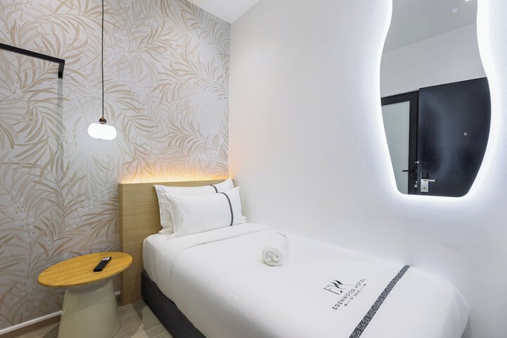 Room 72 of 139