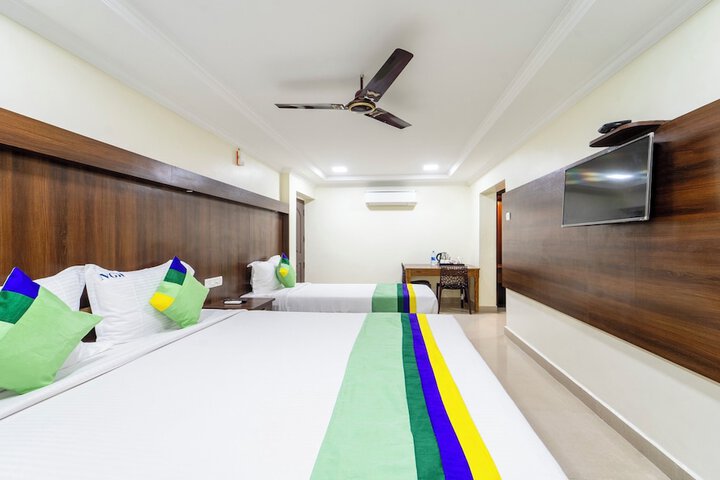 Room 17 of 35