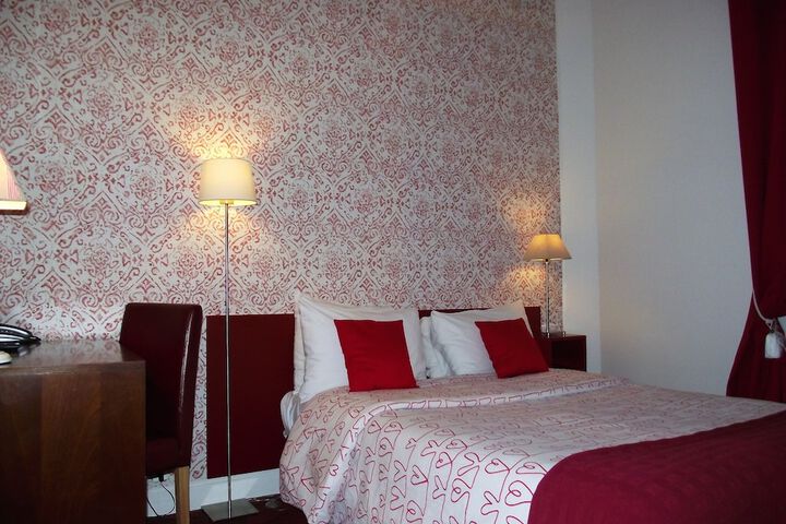 Room 21 of 239