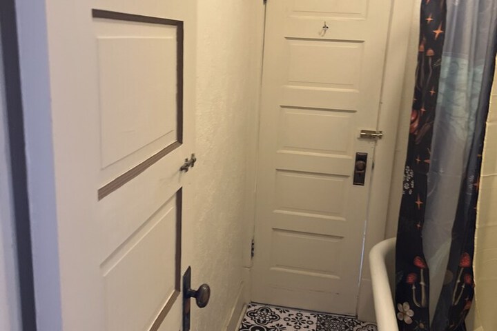 Room 69 of 99