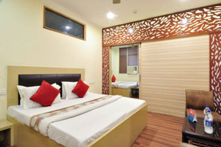 ZO Rooms Royal Brooks Piccadily Chowk