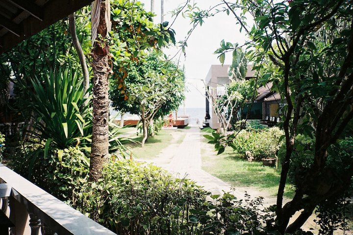 Hotel Exterior 37 of 44