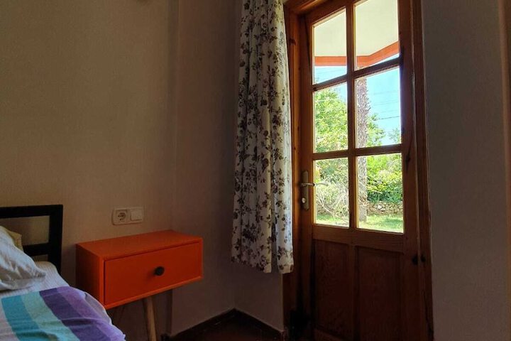 Room 23 of 80