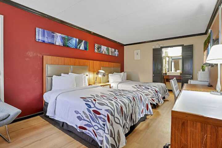 Deluxe 2 Double Beds (6 of 6)