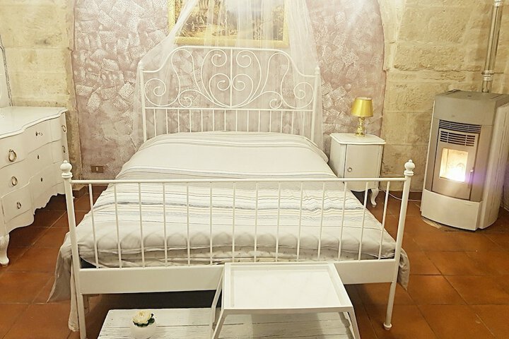 Room 10 of 19