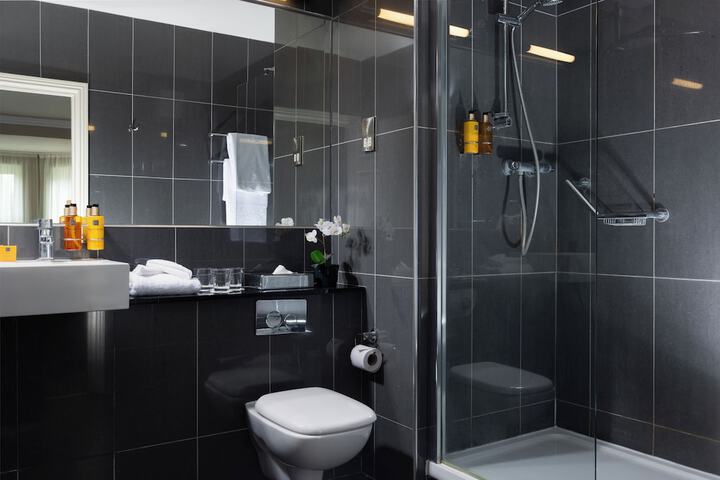 Clean Restrooms