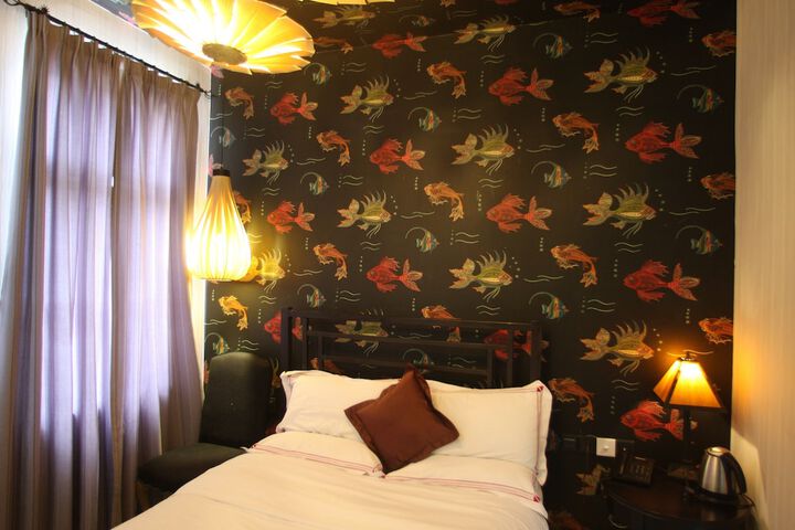 Room 12 of 29