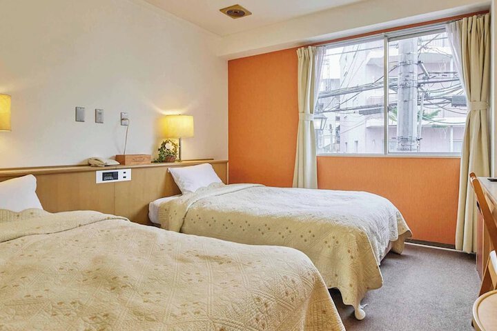 Room 26 of 80