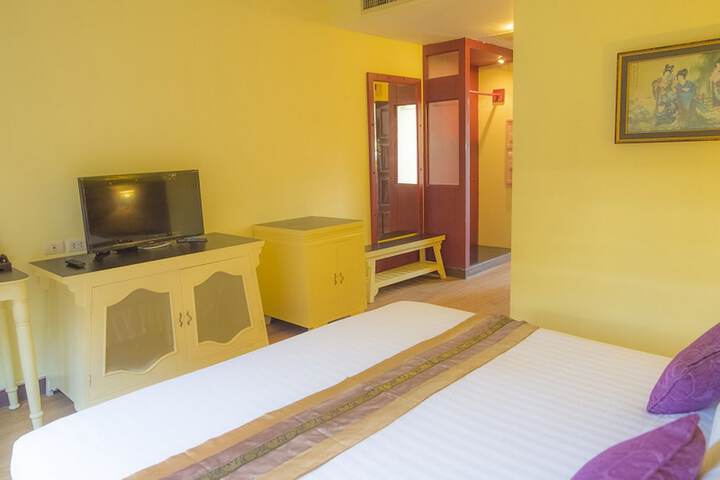 Room 9 of 66