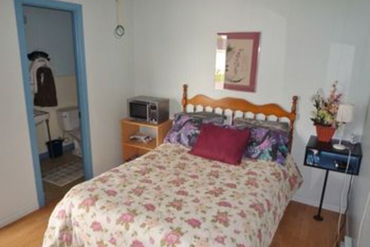 Room 19 of 48