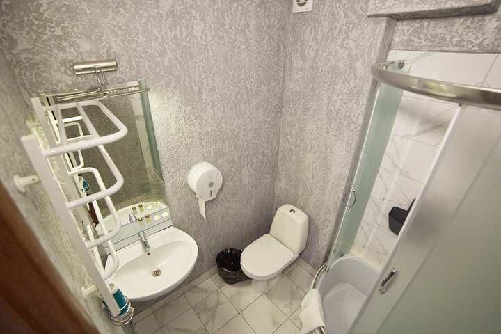 Room 34 of 46