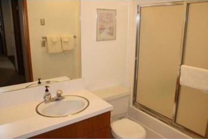 Room 2 of 40