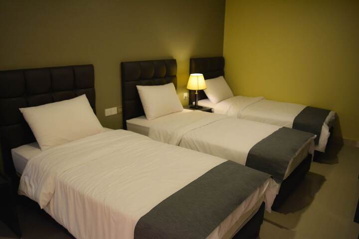 Room 22 of 49