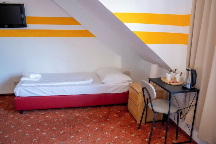 Room 23 of 45