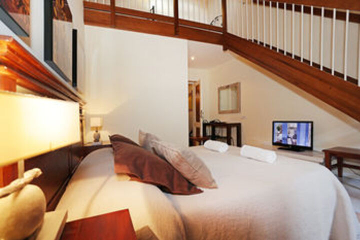 Hotel Suite Photo