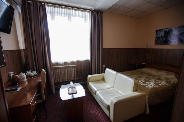 Room 12 of 62