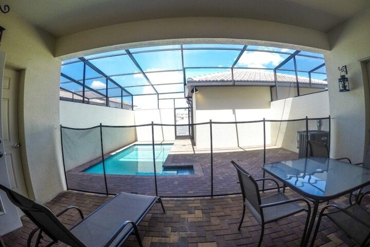 Terrace/Patio 19 of 65