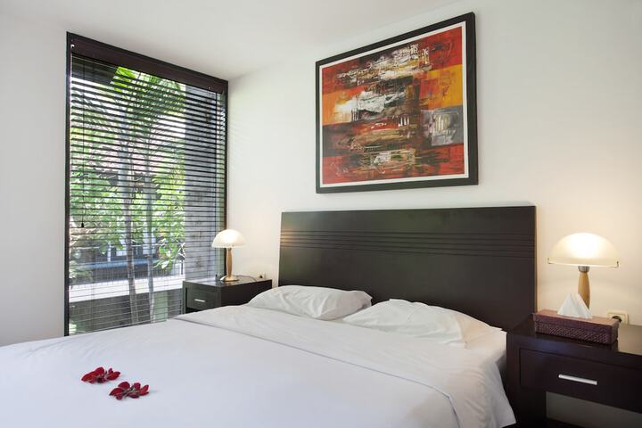 Room 4 of 28