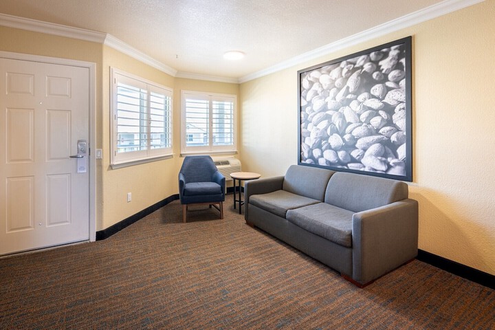 Room 10 of 35