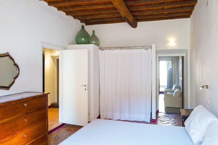 Room 6 of 35