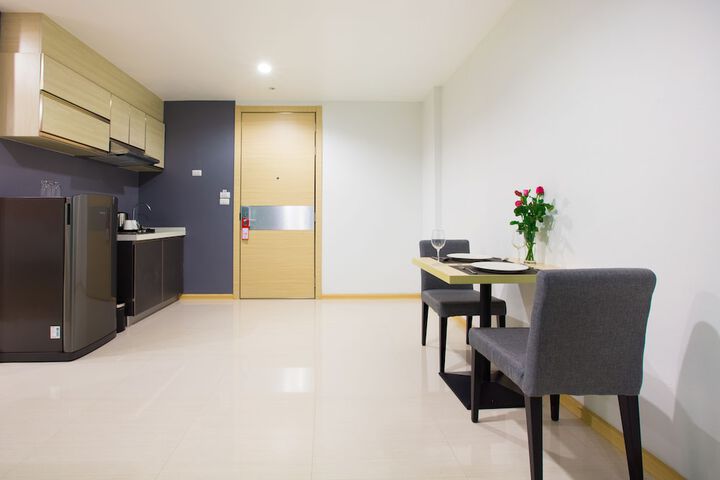 Room 28 of 74