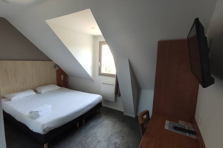 Room 18 of 38