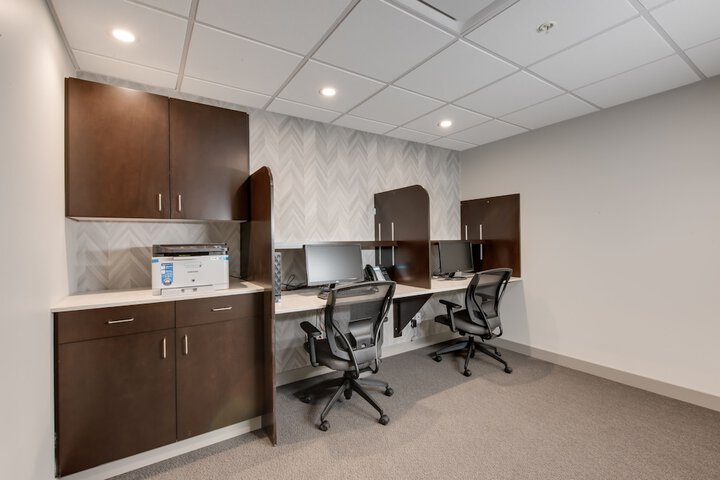 Business Center 35 of 37