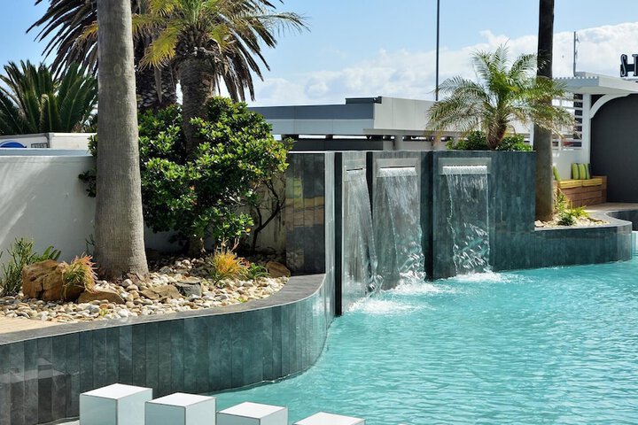 Pool 139 of 370