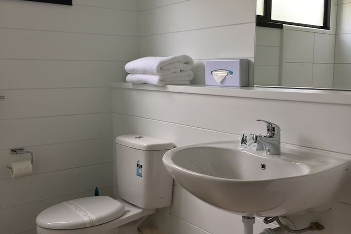 Room 2 of 58