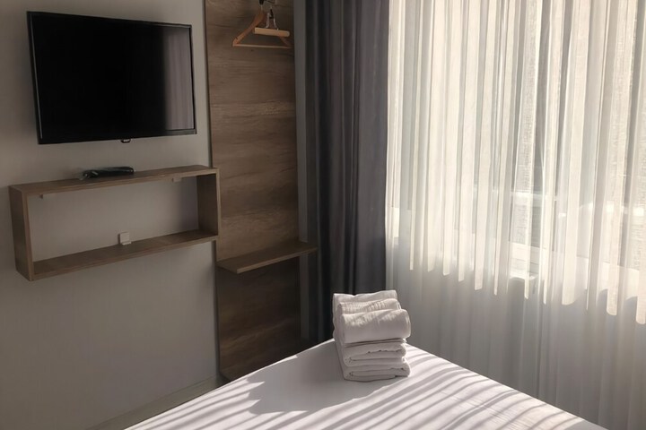 Room 28 of 42