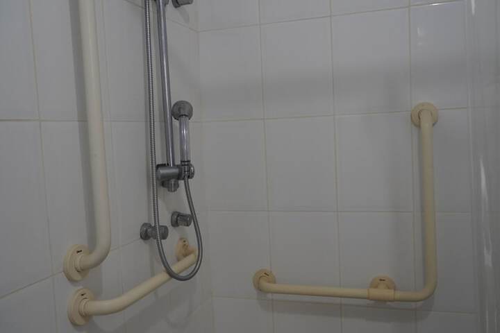 Room 10 of 30