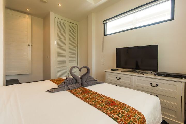 Room 26 of 272