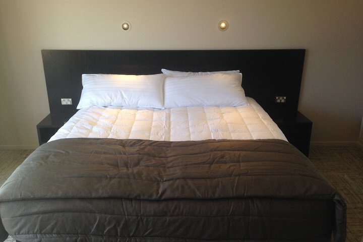 Room 4 of 64